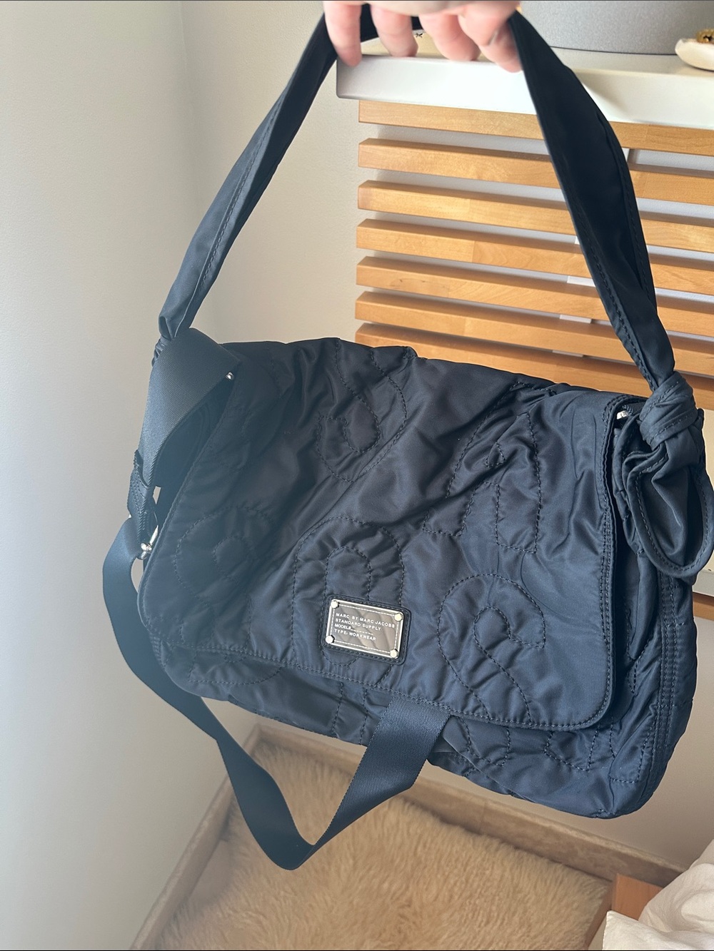 Messenger bag with laptop slip